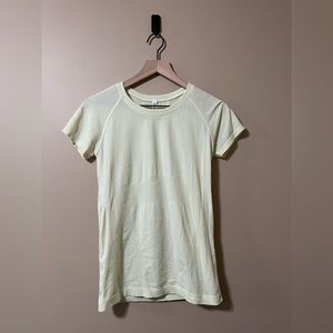 Athleta Momentum Seamless Tee